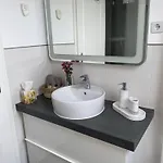 住宿加早餐酒店 By Pearl - 2 Schlafzimmer - S-bahn - Parkplatz - Immanuel Krankenhaus - Helios Klinikum