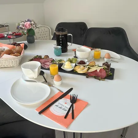 Stay Inn By Pearl - 1 Schlafzimmer - 2 Zimmer - S-Bahn - Parkplatz - Immanuel Krankenhaus - Helios Klinikum Kolonie Rontgental