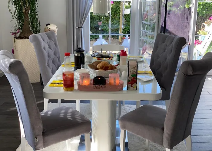 By Pearl - 2 Schlafzimmer - S-bahn - Parkplatz - Immanuel Krankenhaus - Helios Klinikum Bed & Breakfast