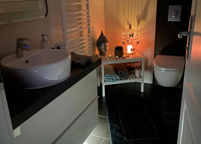 By Pearl - 2 Schlafzimmer - S-bahn - Parkplatz - Immanuel Krankenhaus - Helios Klinikum Bed & Breakfast